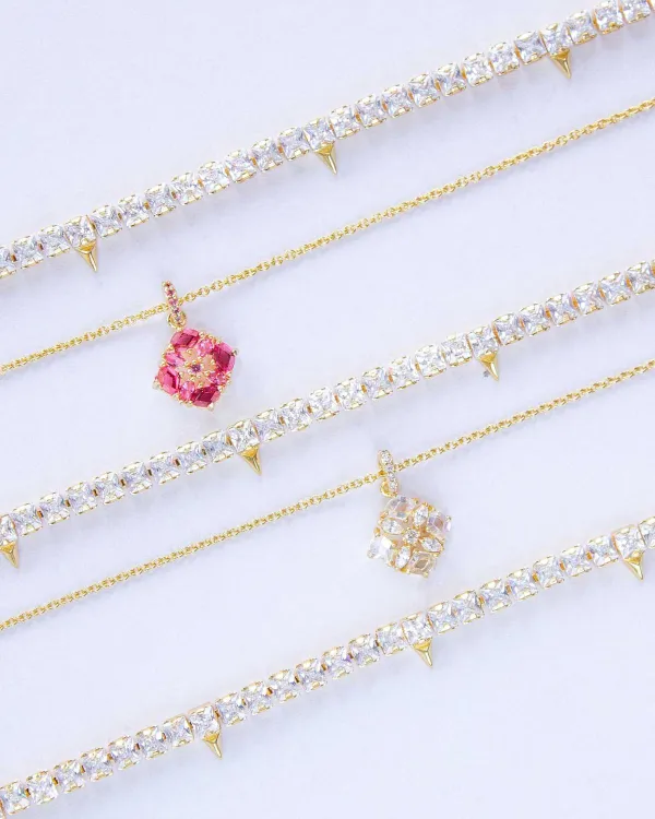 Dira Gold Crystal Short Pendant Necklace In White Crystal^Kendra Scott Clearance